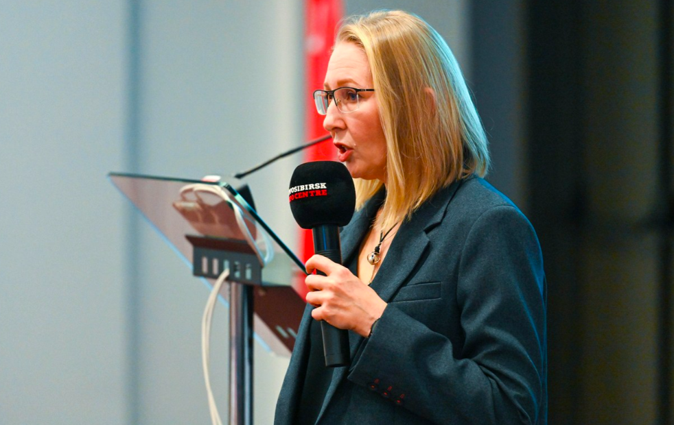 Фото 90 юнкоров, искусственный интеллект и презентация фильма. В Новосибирске завершился форум 